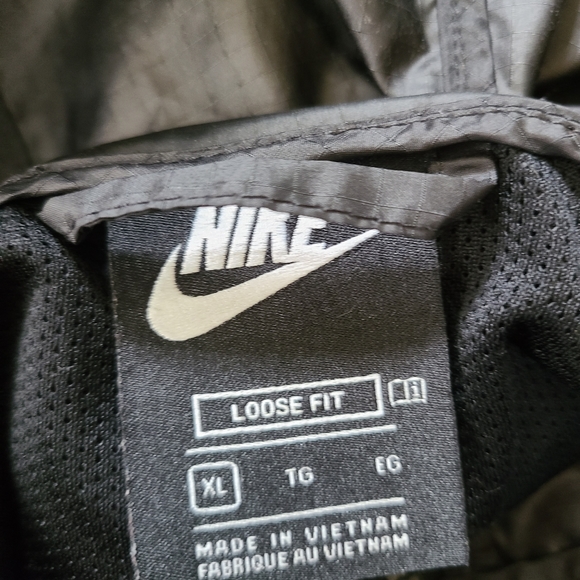 Boys nike jacket - Picture 3 of 3